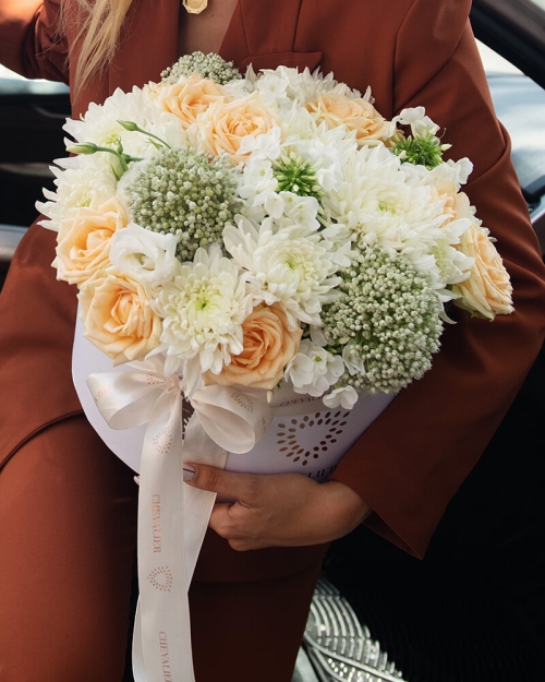 הפריחה הלבנה