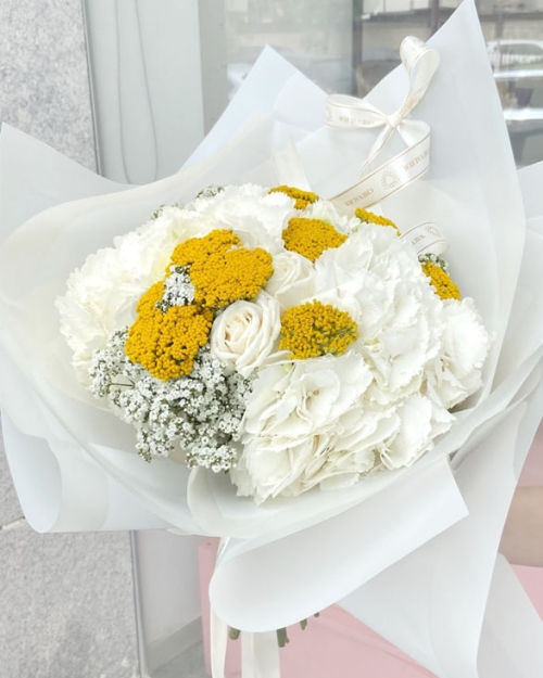 זר האבירה - לבן צהוב